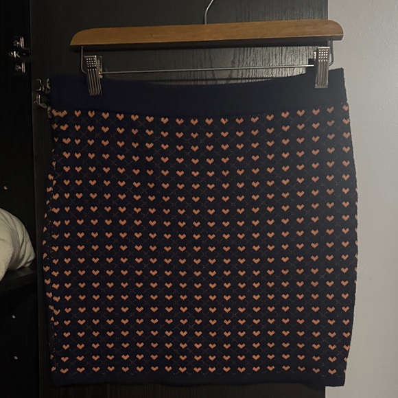 Forever 21 Dresses & Skirts - Navy and Pink Heart Patterned Skirt 15” waist 15.5 length